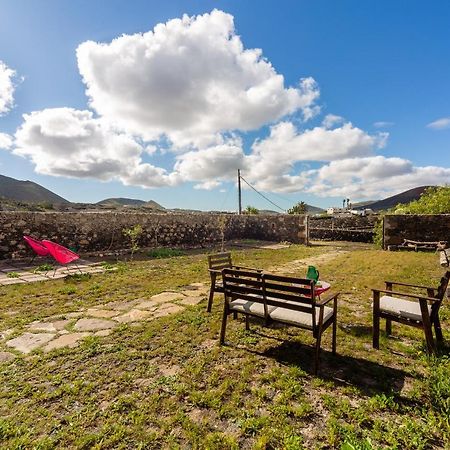 Casa "Entre Vinedos" En Masdache Villa Tias Bagian luar foto