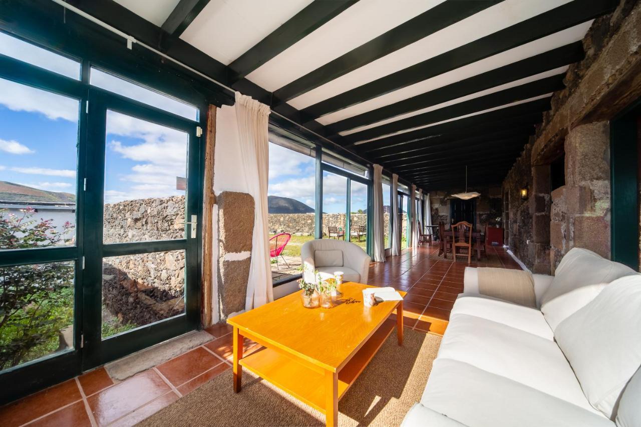 Casa "Entre Vinedos" En Masdache Villa Tias Bagian luar foto