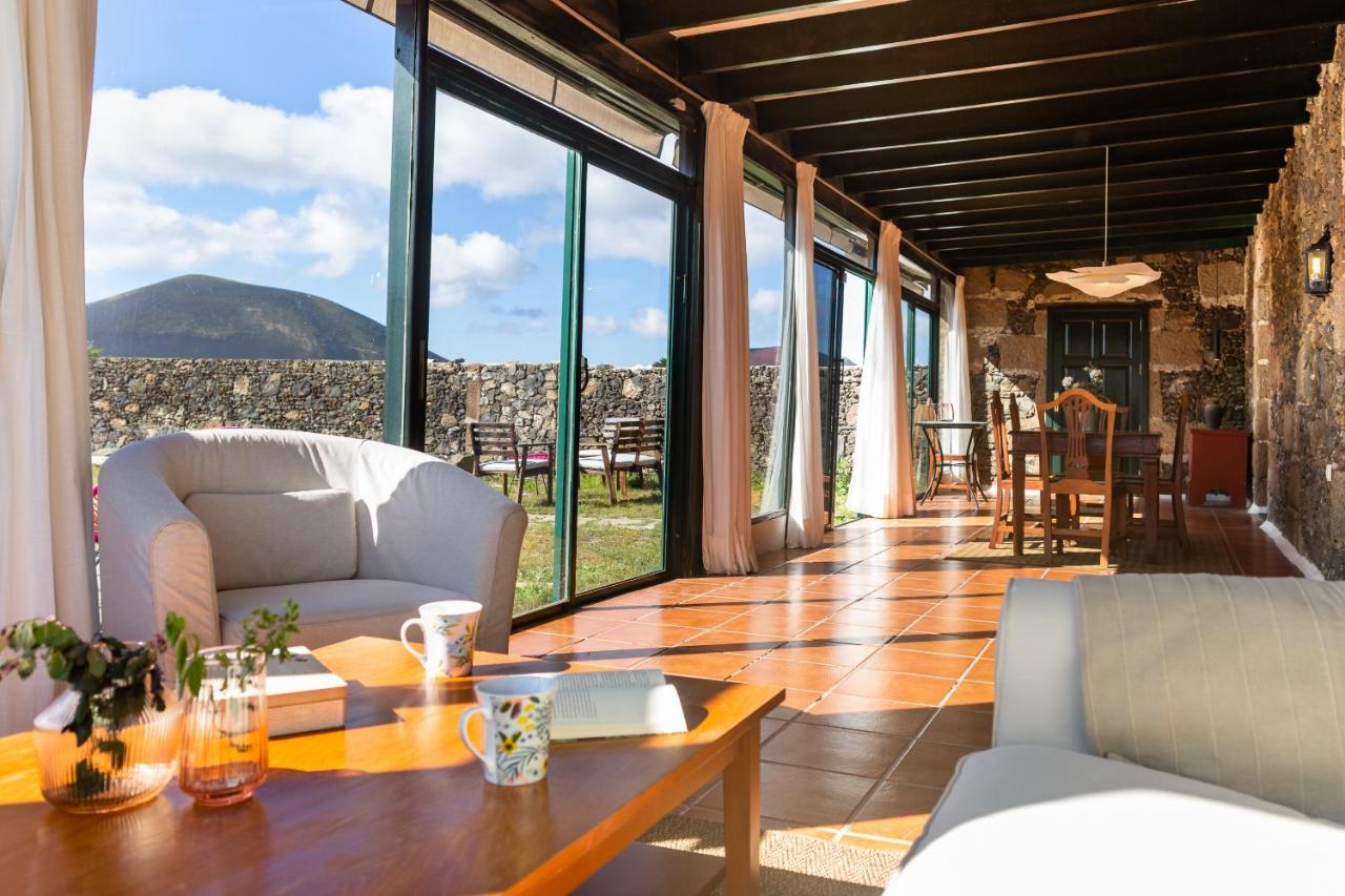 Casa "Entre Vinedos" En Masdache Villa Tias Bagian luar foto