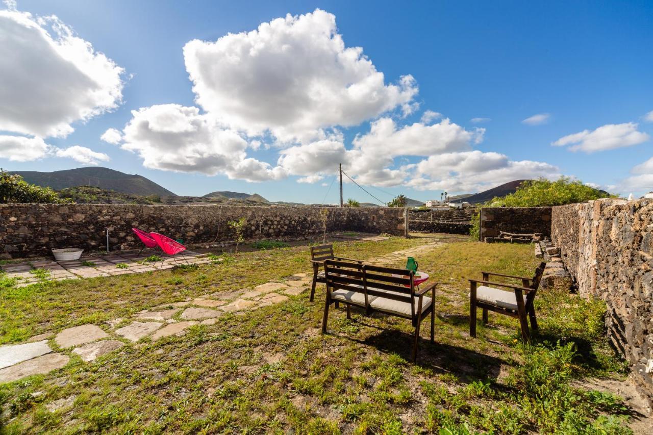 Casa "Entre Vinedos" En Masdache Villa Tias Bagian luar foto