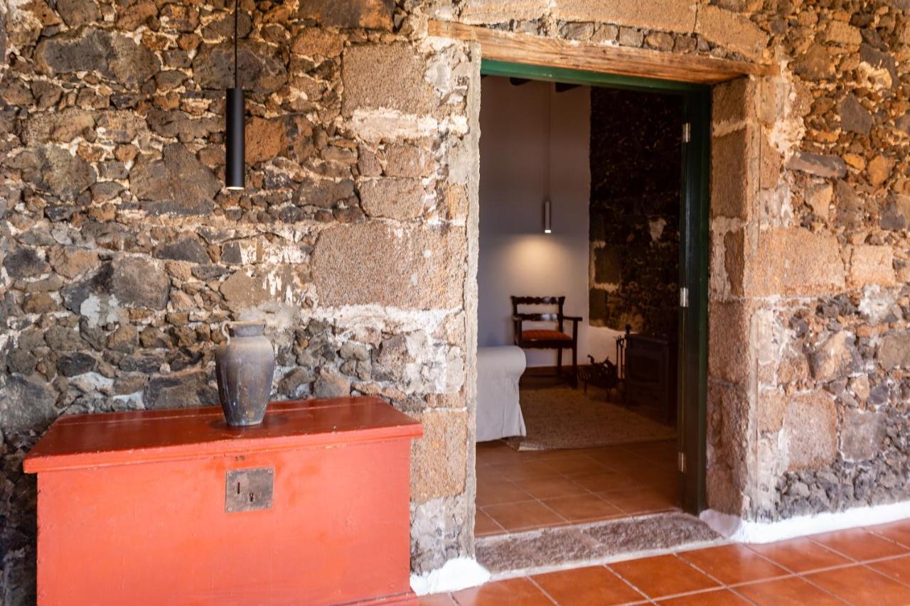 Casa "Entre Vinedos" En Masdache Villa Tias Bagian luar foto