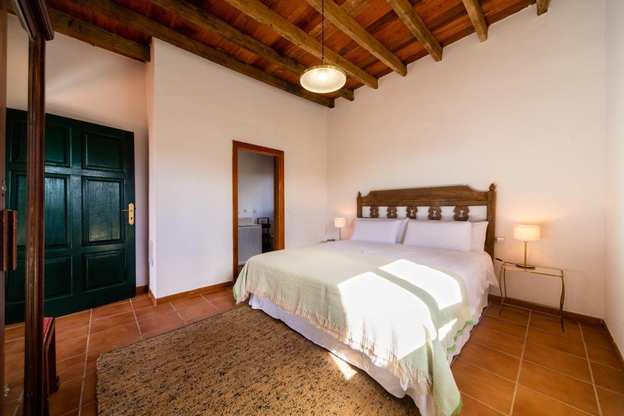Casa "Entre Vinedos" En Masdache Villa Tias Bagian luar foto