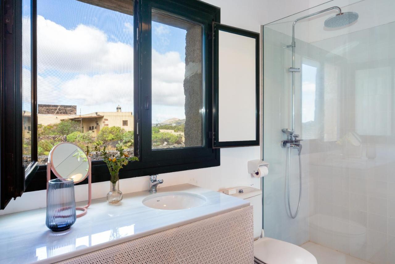 Casa "Entre Vinedos" En Masdache Villa Tias Bagian luar foto